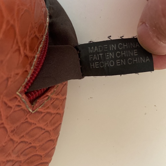 Tommy Hilfiger Retro Faux Croc Small Shoulder Bag - Picture 11 of 16